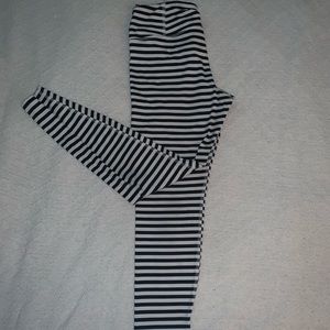 Reebok Striped 7/8 Leggings, Size Medium